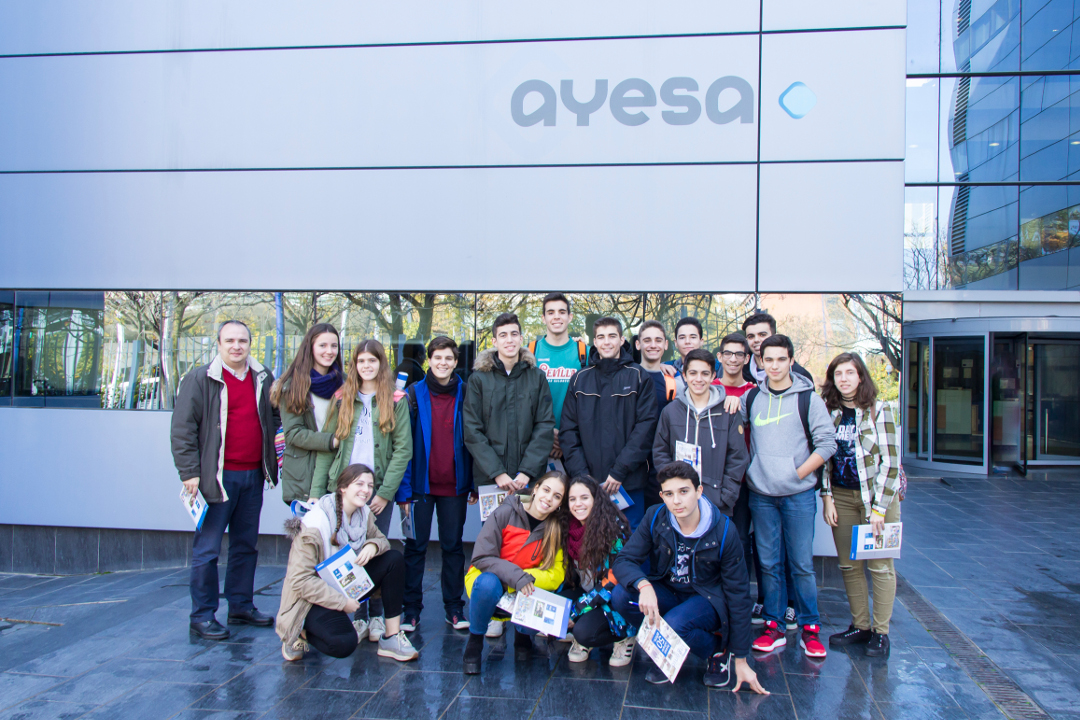 Visita de alumnos de bachillerato a la Fundación Ayesa