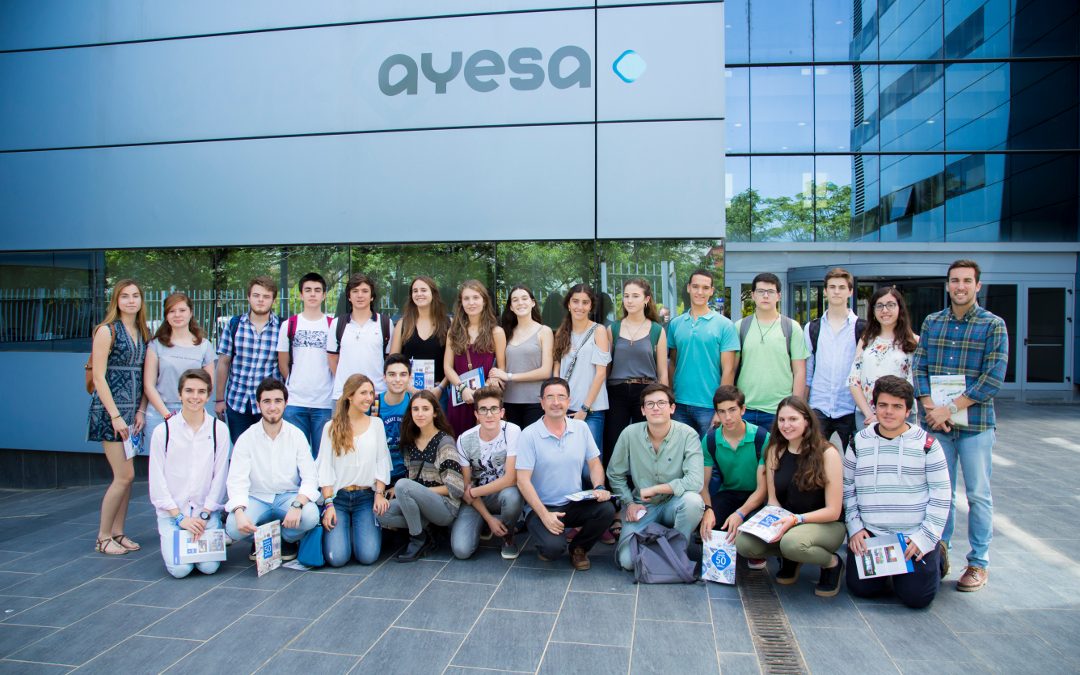 Estudiantes de bachillerato del Colegio Portaceli de Sevilla visitan Fundación Ayesa