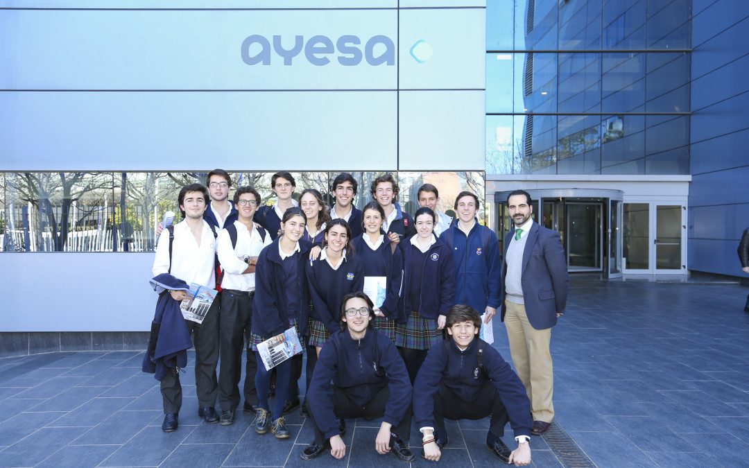 Visita del Colegio Highlands en un nuevo STEM Day